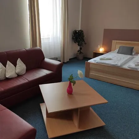 Hotell Club Trio Ostrava