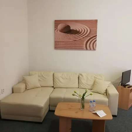 酒店 Club Trio 俄斯特拉发